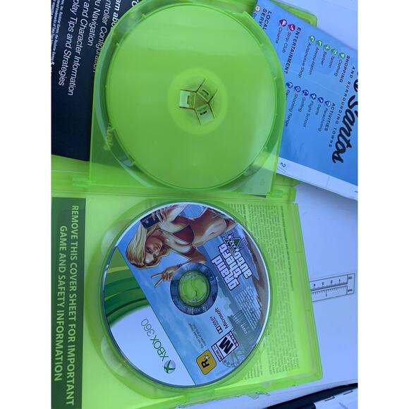 Grand Theft Auto V GTA 5 (Microsoft Xbox 360, 2013) w/ map Tested Both Discs - Picture 4 of 4